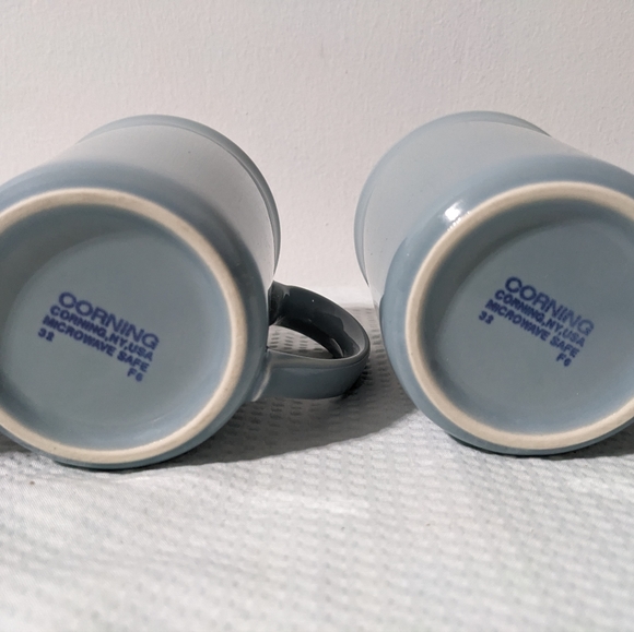 💙 Corelle Corning Blue Lily Cornflower Blue Coffee Mugs VINTAGE (Set of 4)